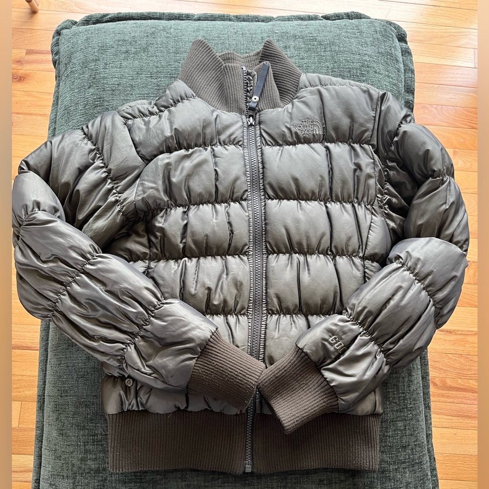 The North Face Women's Olive green bomber cropped Puffer Jacket